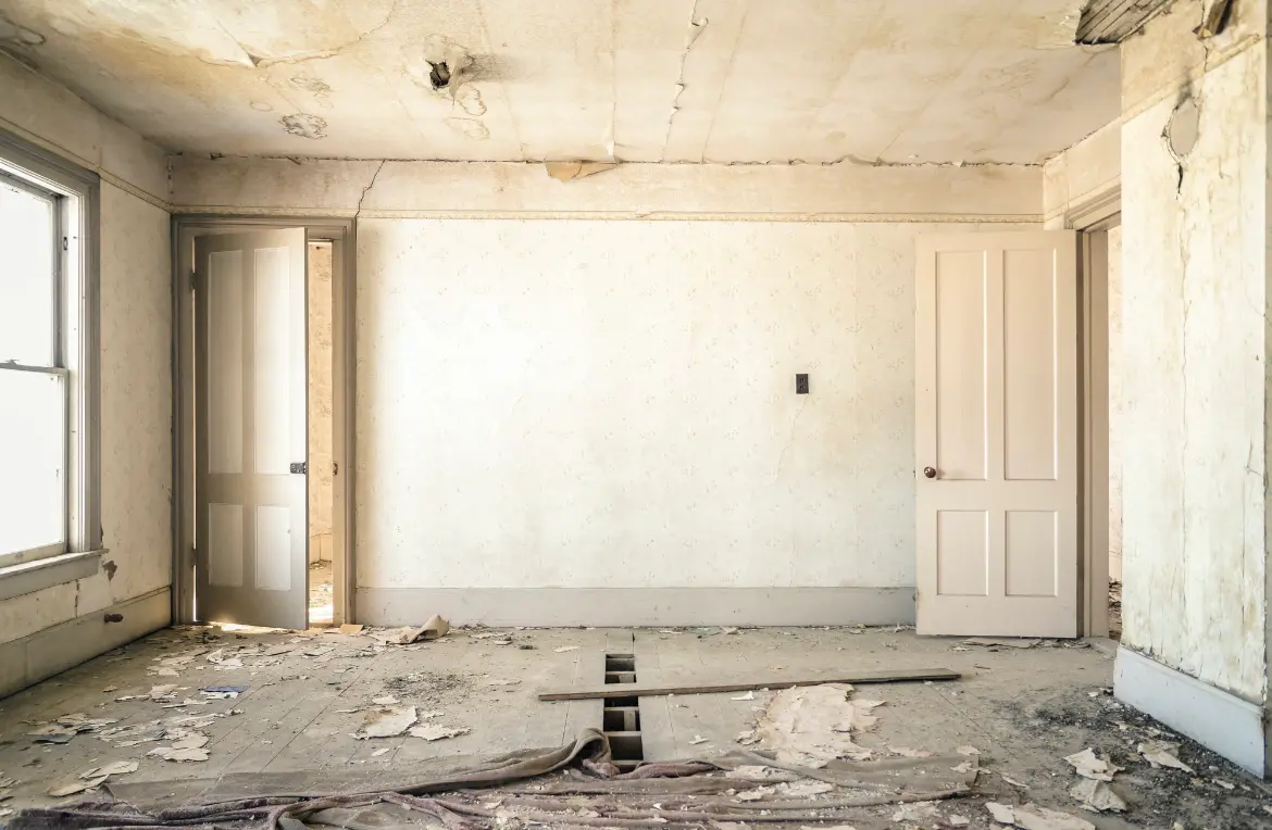 Waste disposal crew managing a cleanout project in Stanwood